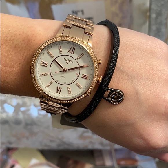 New with tags Fossil Hybrid Smartwatch main image 4